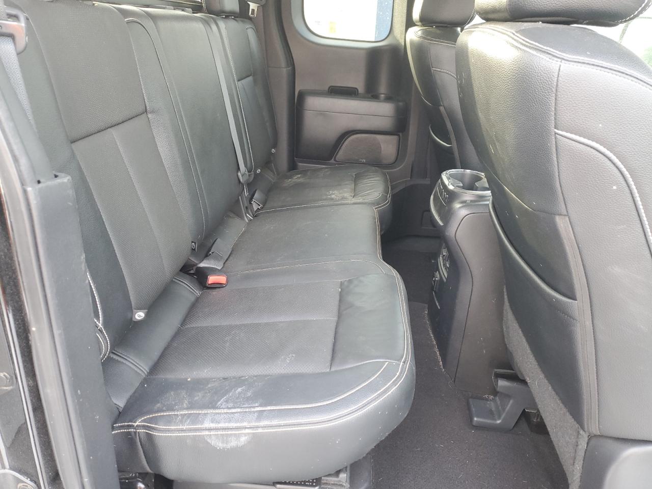 2018 Nissan Titan - Image 10