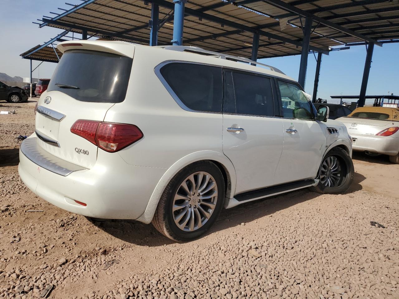 2016 Infiniti QX80 - Image 3