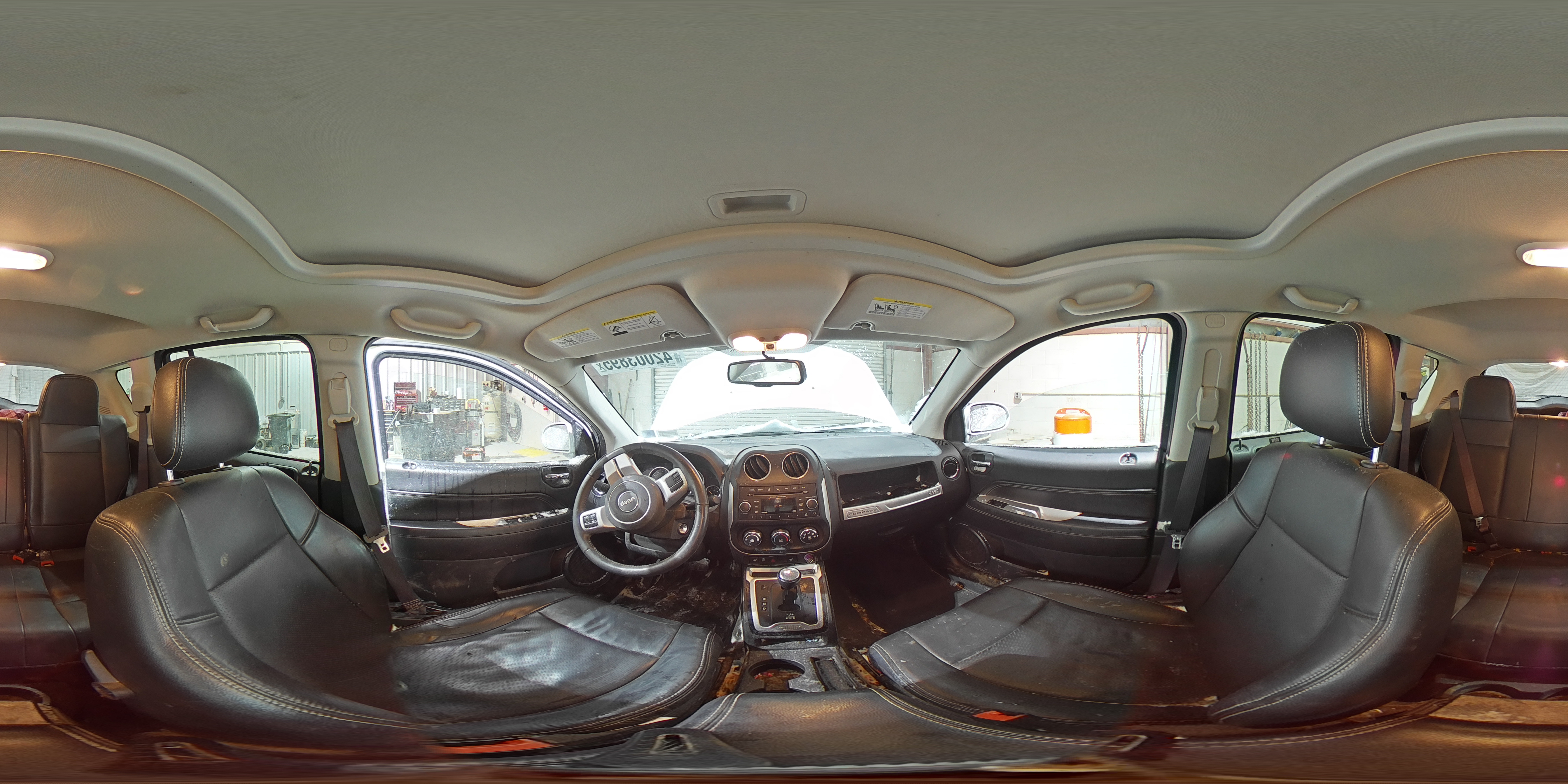 2016 Jeep Compass - Image 13