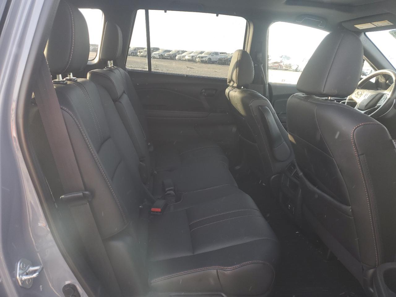 2022 Honda Passport - Image 11