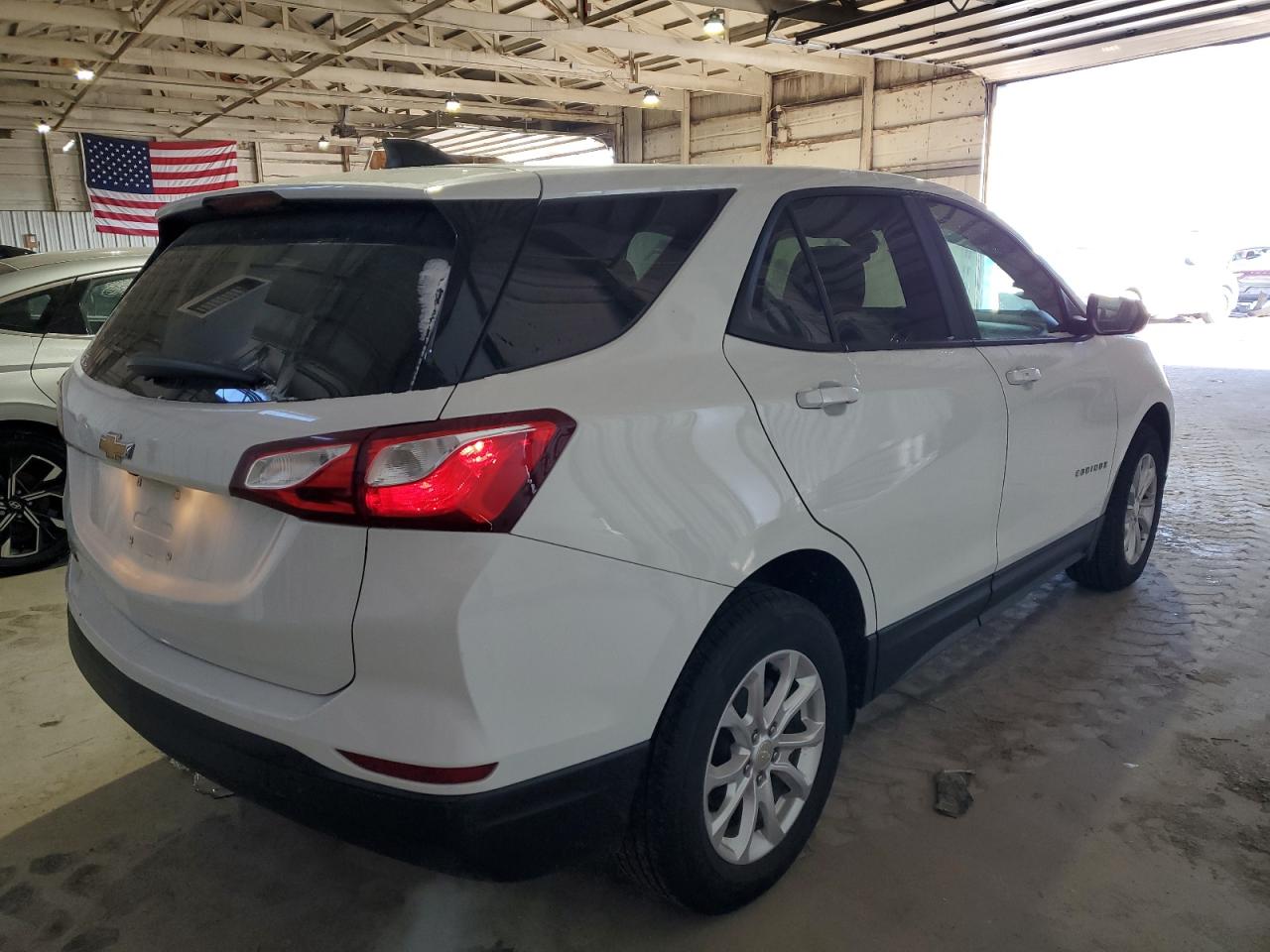 2020 Chevrolet Equinox - Image 3