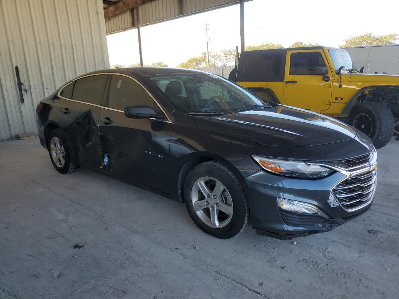 2019 Chevrolet Malibu - Image 4