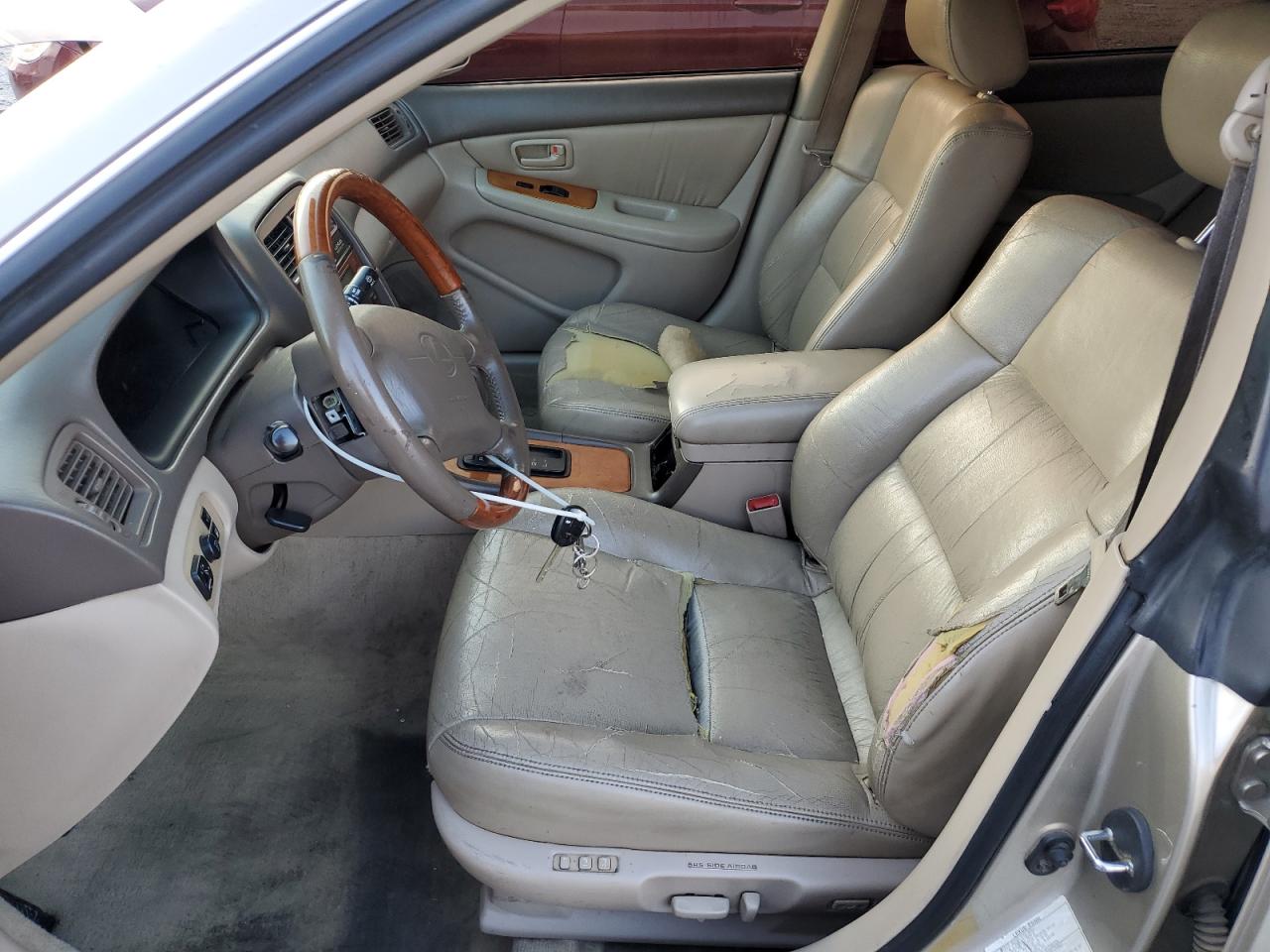 2000 Lexus ES - Image 7