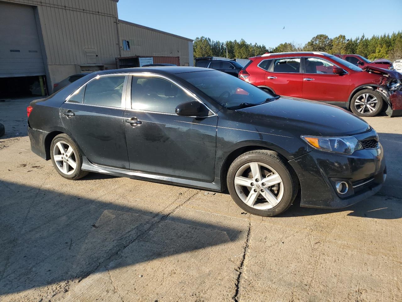 2014 Toyota Camry - Image 4