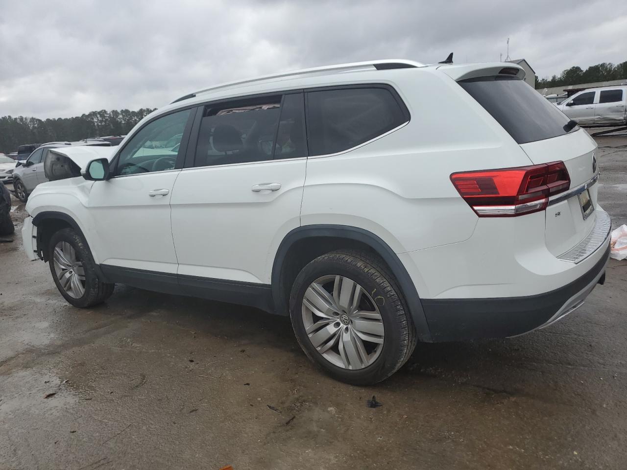 2019 Volkswagen Atlas - Image 2