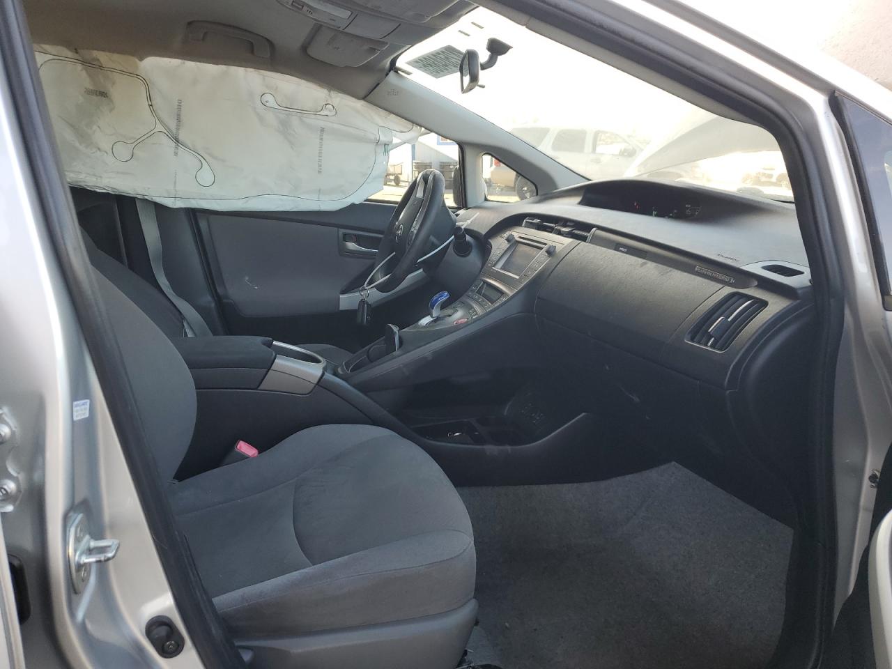 2012 Toyota Prius - Image 7
