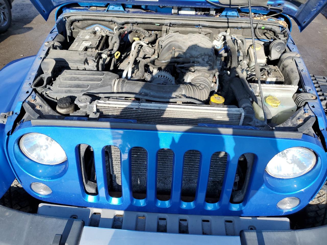 2015 Jeep Wrangler - Image 11