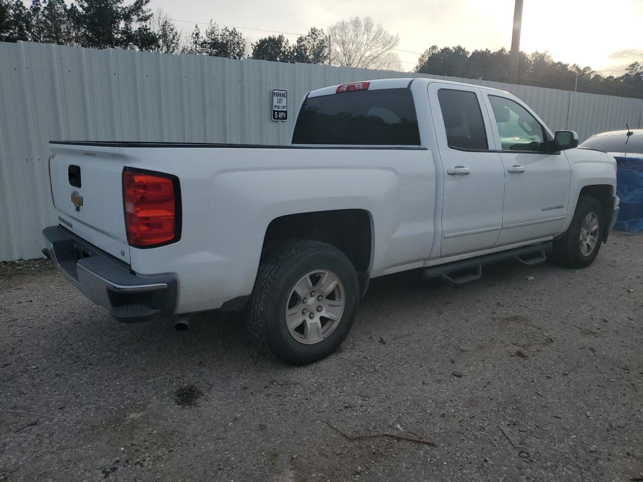 2015 Chevrolet Silverado - Image 3