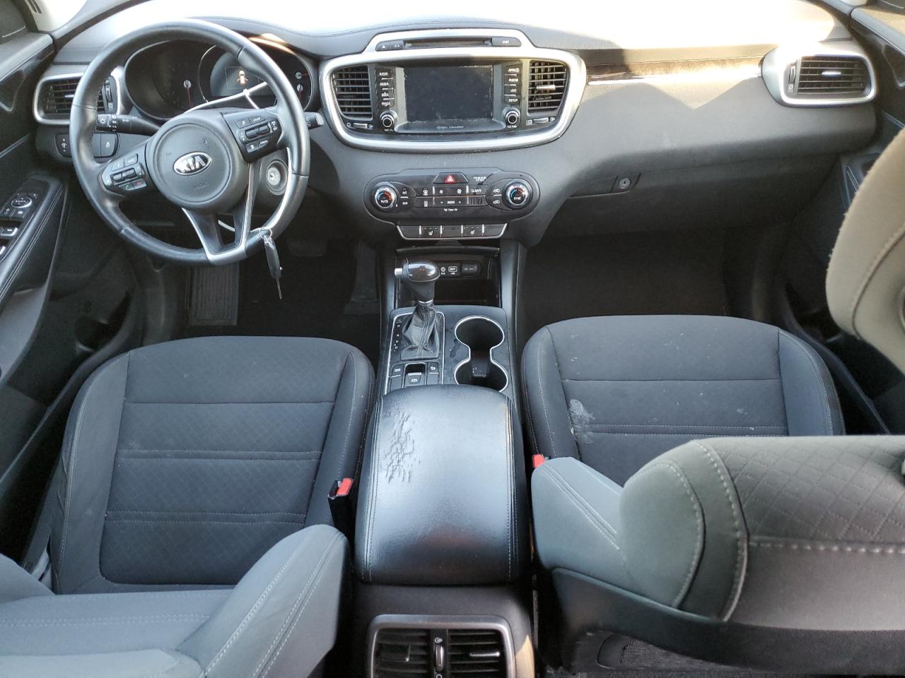 2017 Kia Sorento - Image 8