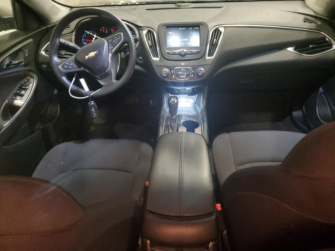 2018 Chevrolet Malibu - Image 8