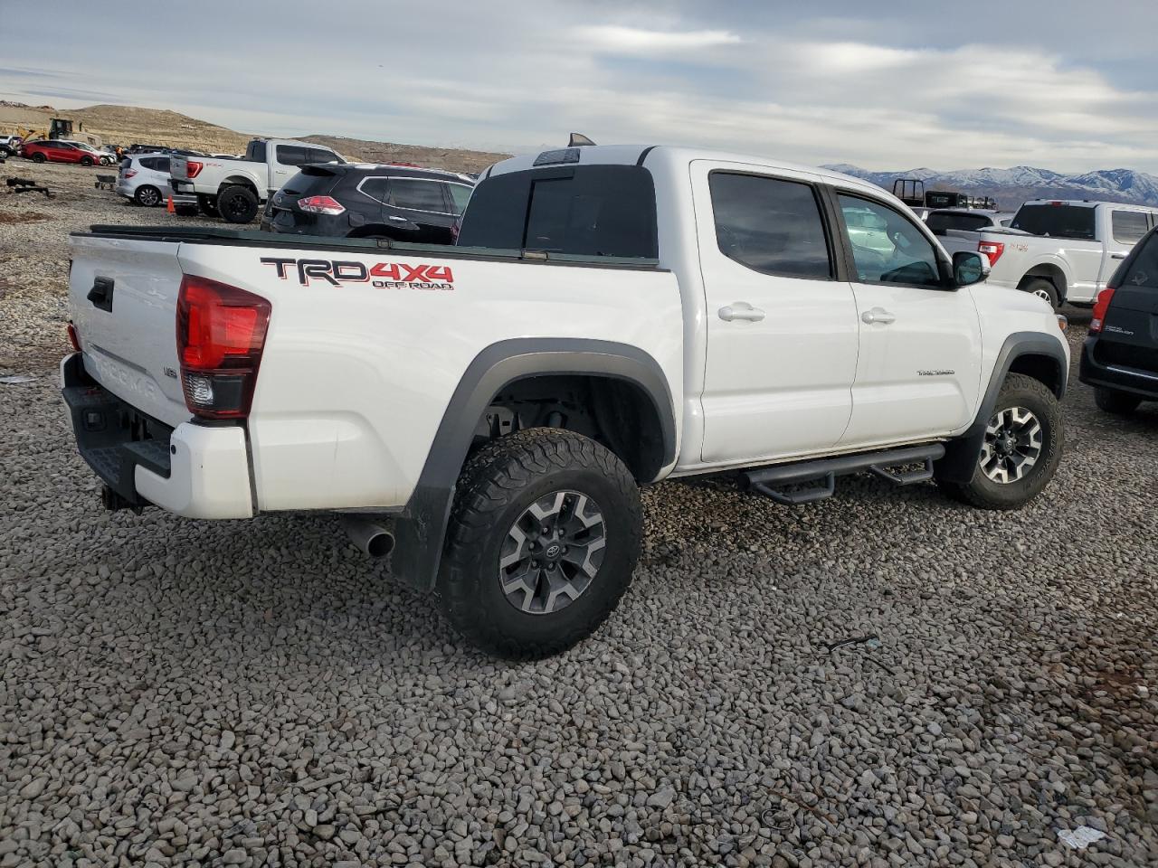 VIN 3TMCZ5AN2KM255517 2019 TOYOTA TACOMA no.3