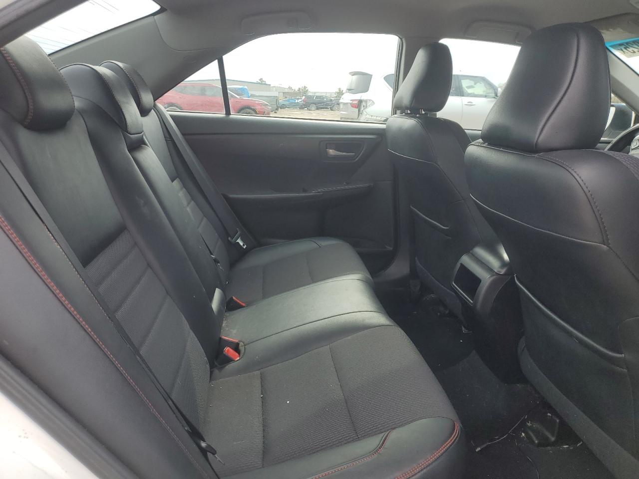2016 Toyota Camry - Image 10