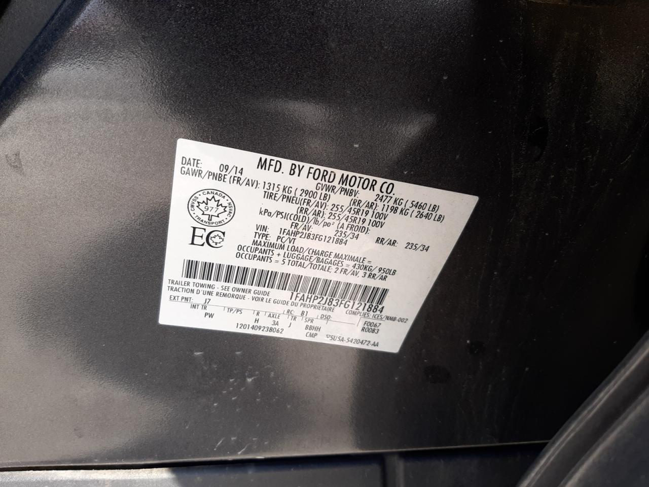 2015 Ford Taurus - Image 12