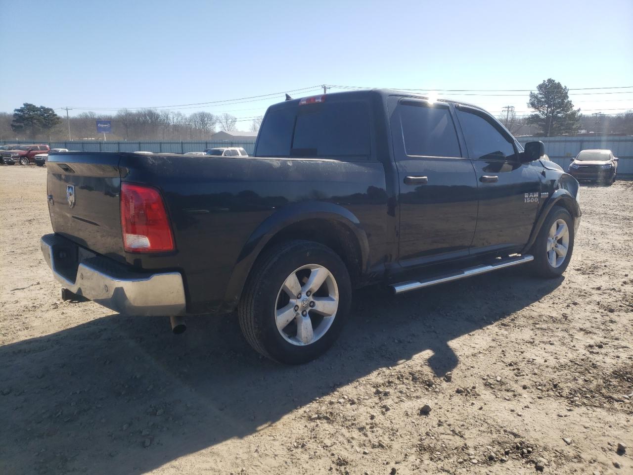 2015 RAM 1500 - Image 3