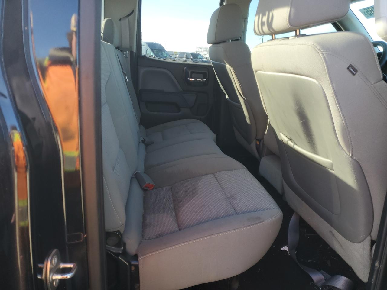 2015 Chevrolet Silverado - Image 10