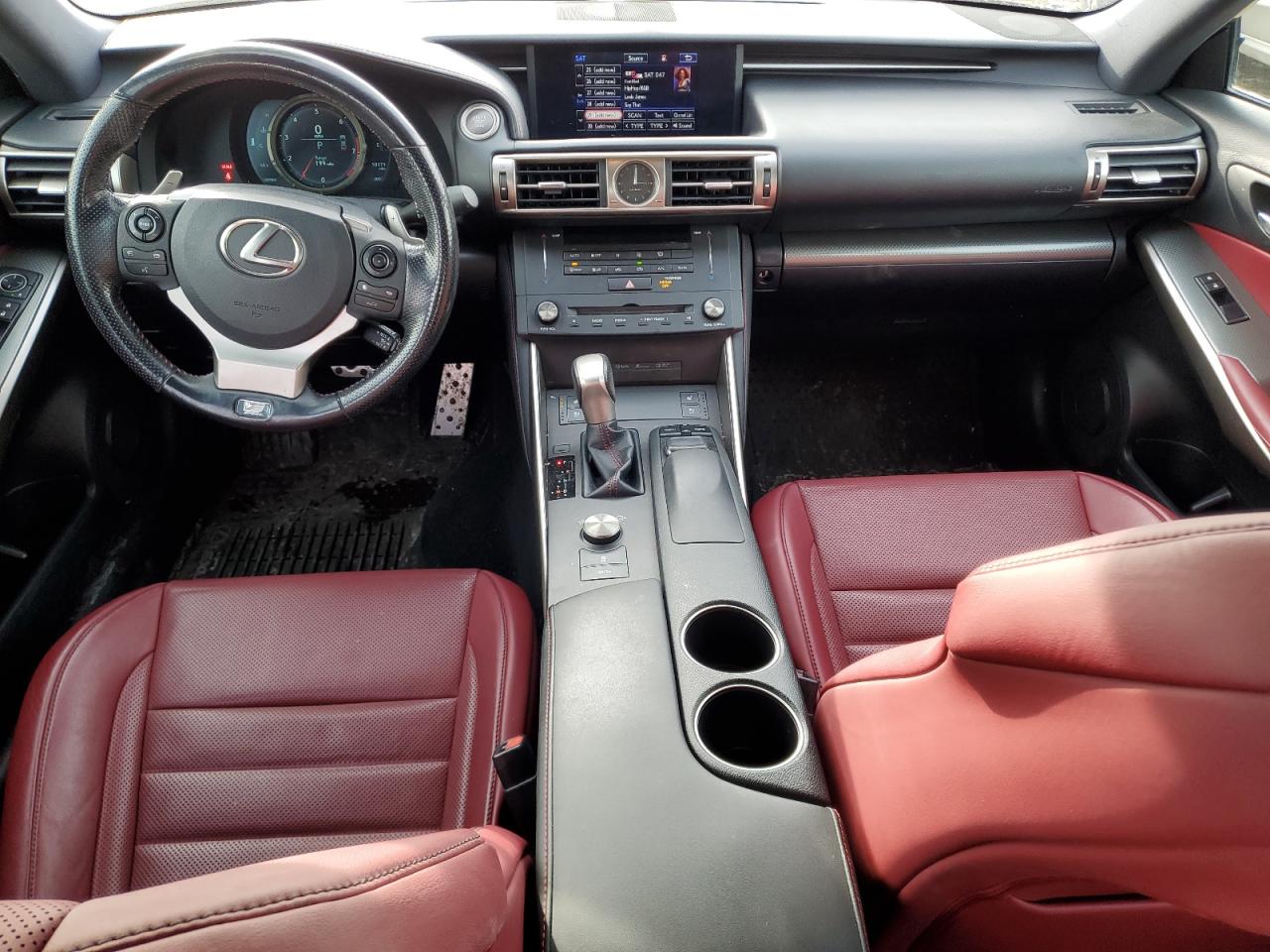 2016 Lexus IS - Image 8
