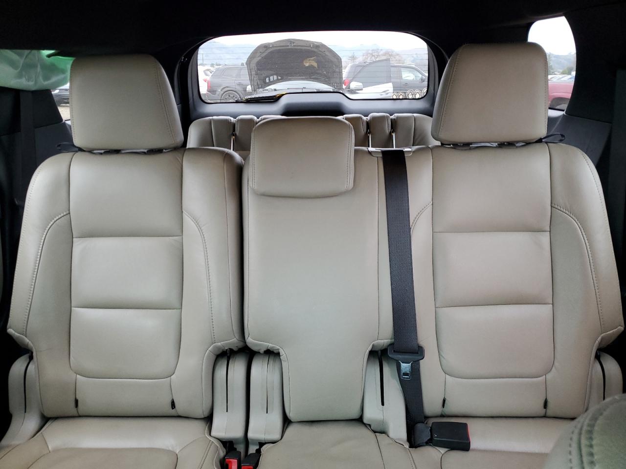 2015 Ford Explorer - Image 10