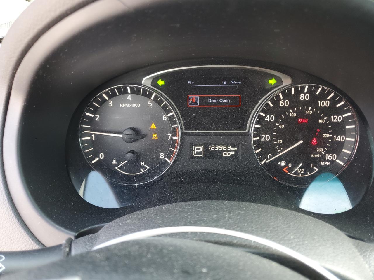 2015 Nissan Altima - Image 9