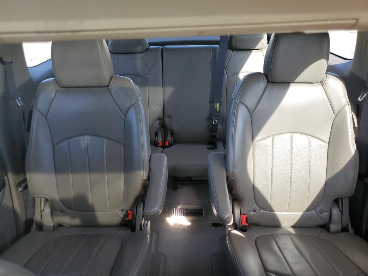 2014 GMC Acadia - Image 10