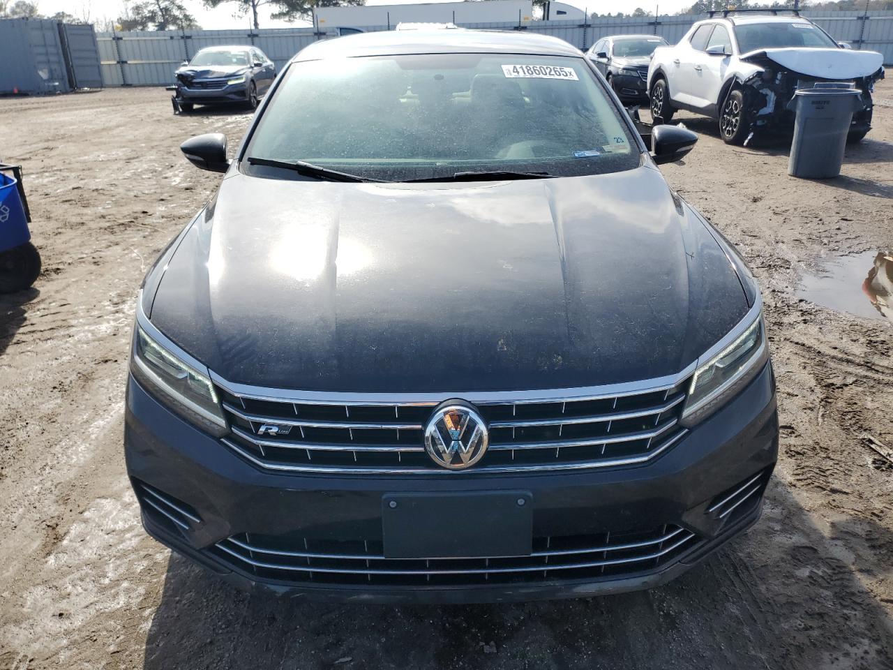 2017 Volkswagen Passat - Image 5