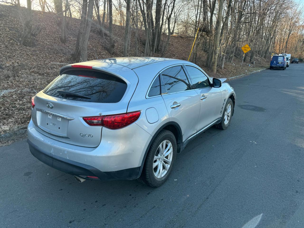 2017 Infiniti QX70 - Image 4