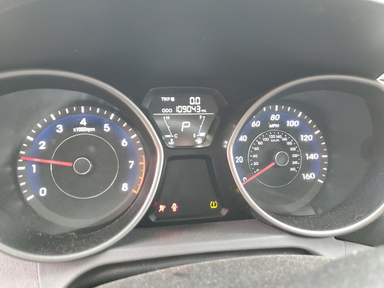 2013 Hyundai Elantra - Image 9