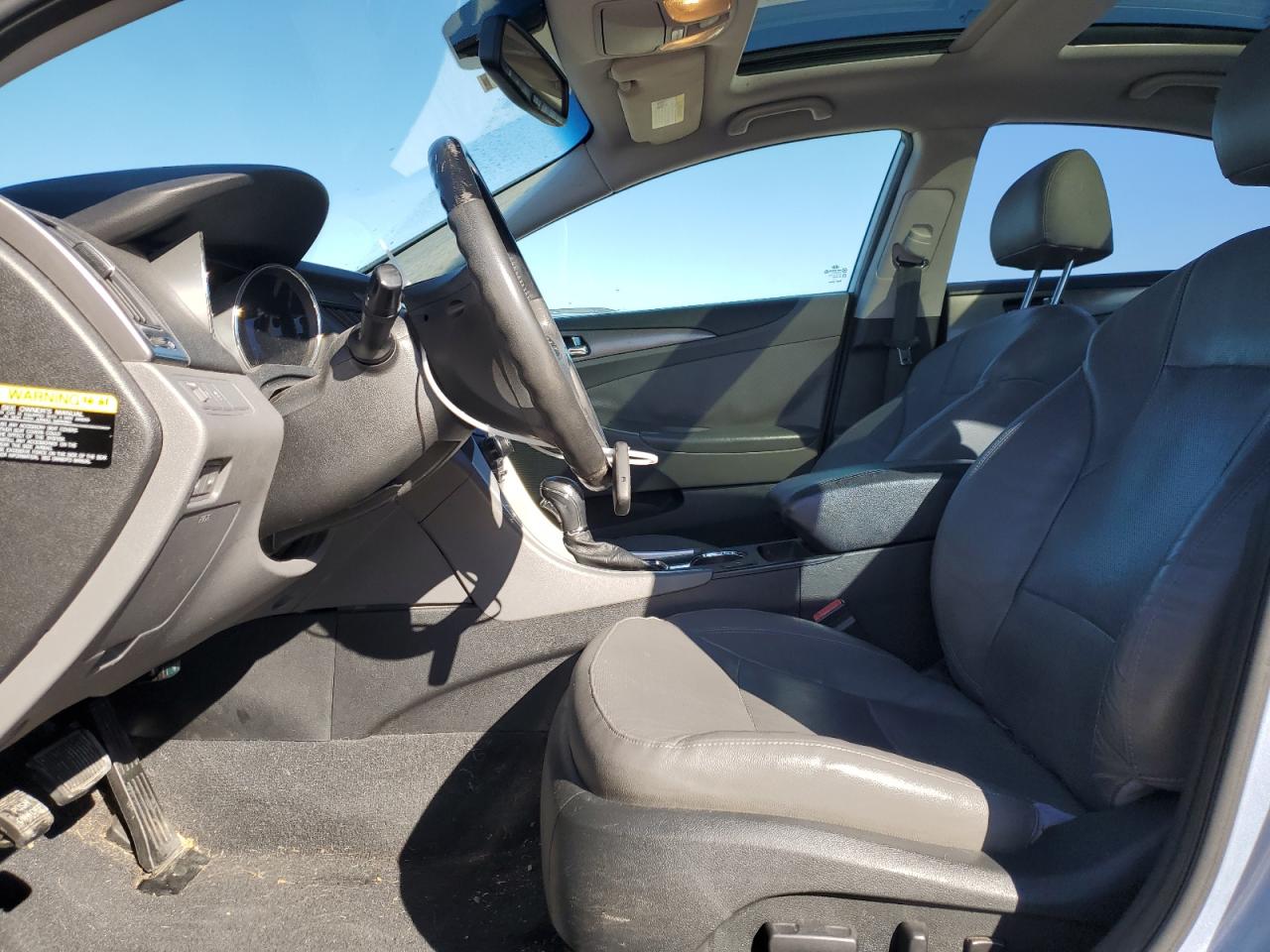 2012 Hyundai Sonata - Image 7