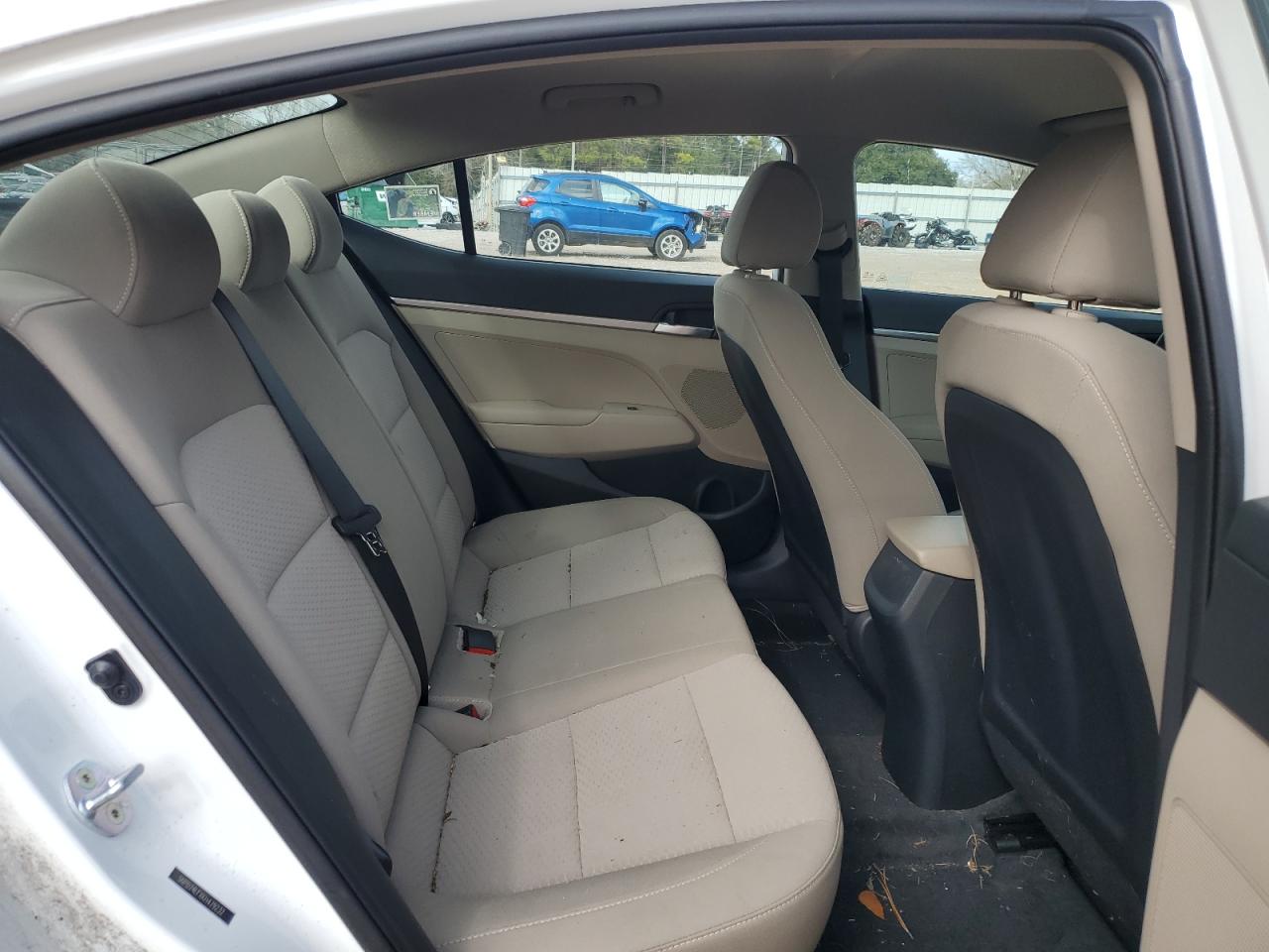 2019 Hyundai Elantra - Image 10