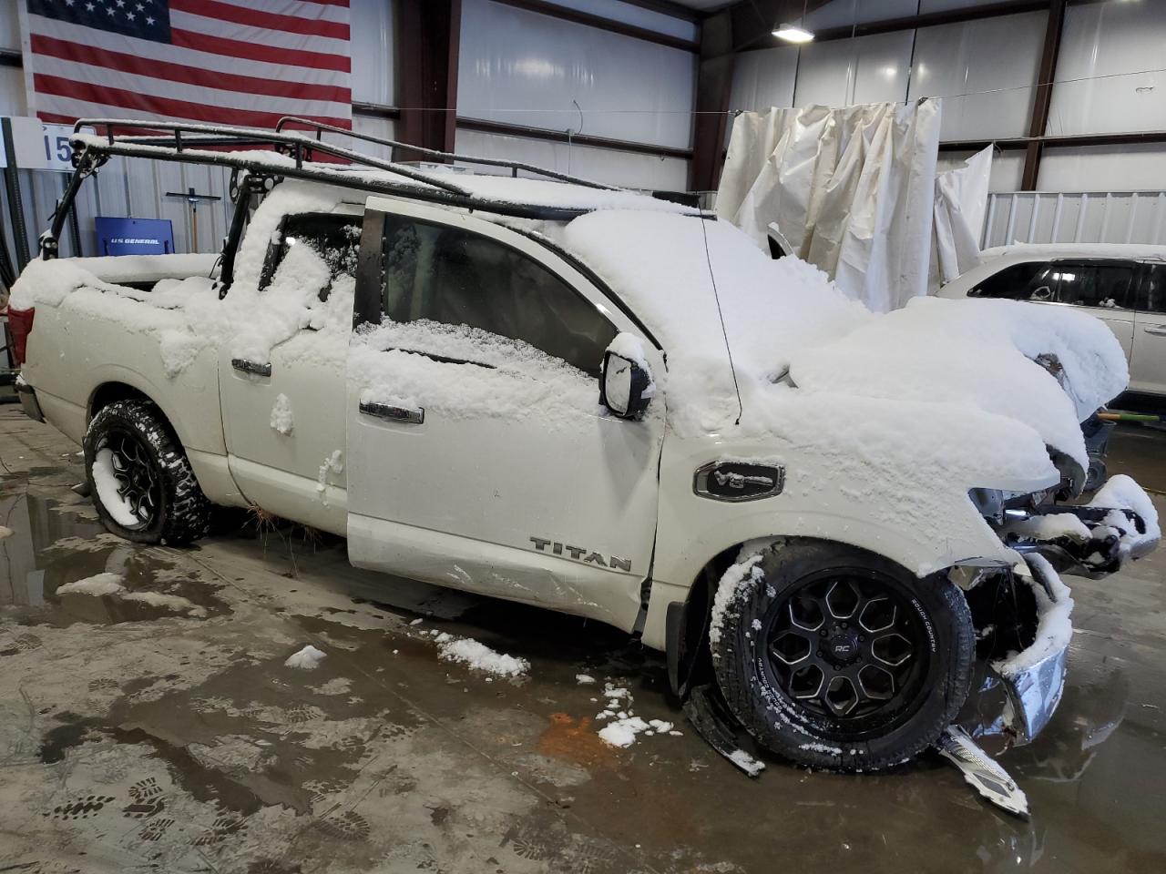 2017 Nissan Titan - Image 4