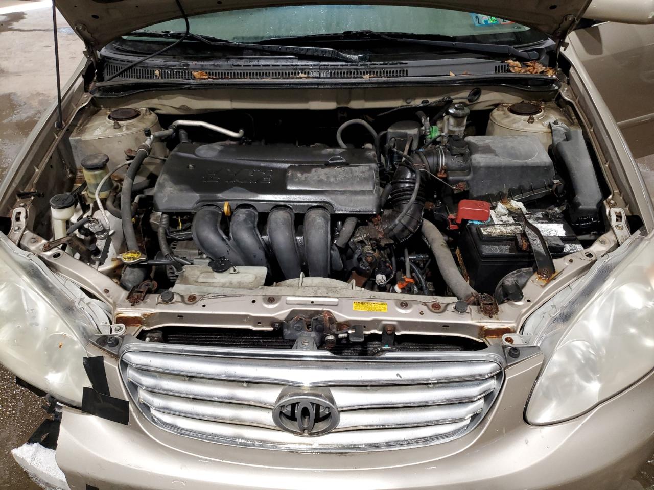 2004 Toyota Corolla - Image 11