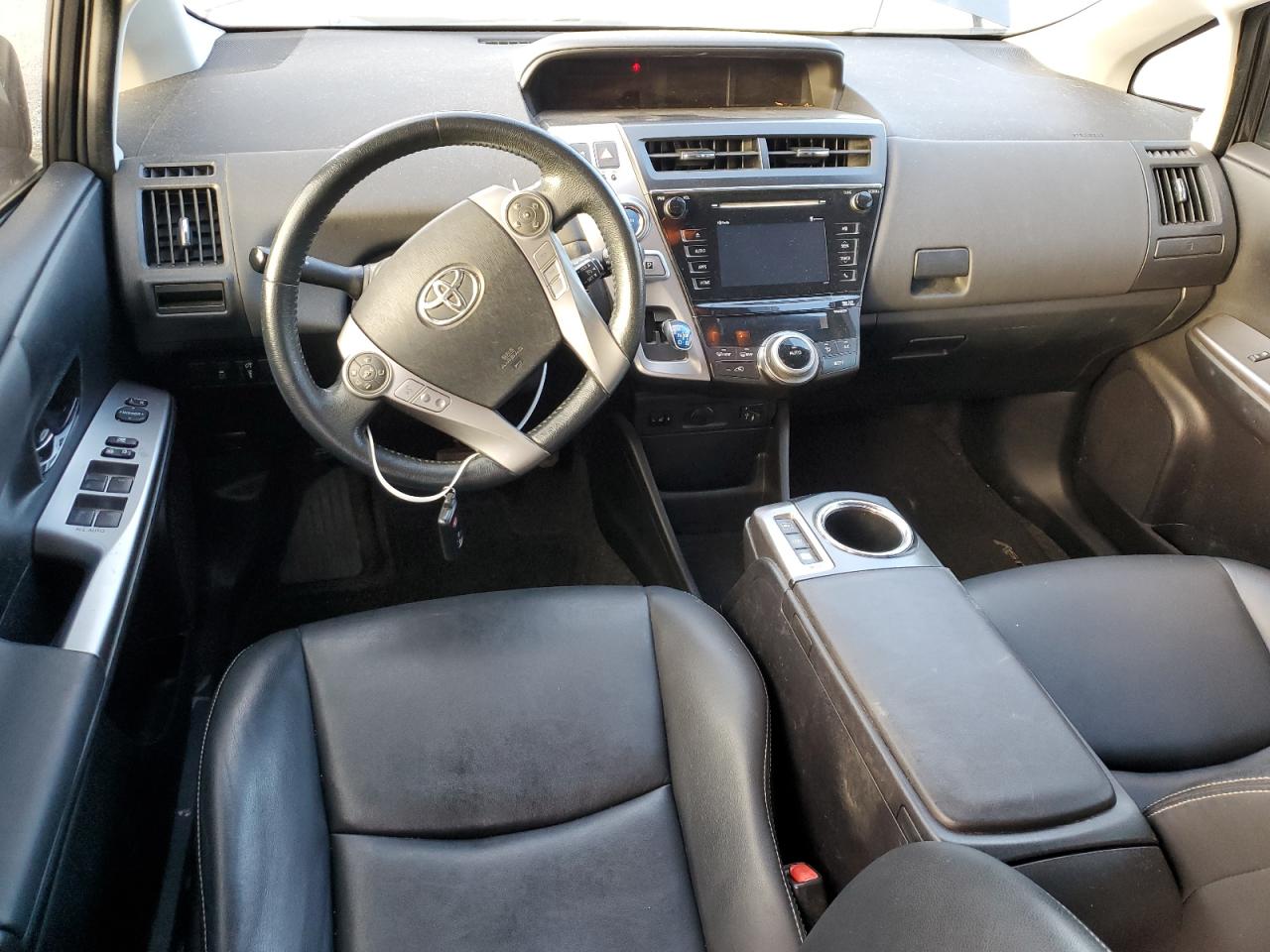 2015 Toyota Prius - Image 8