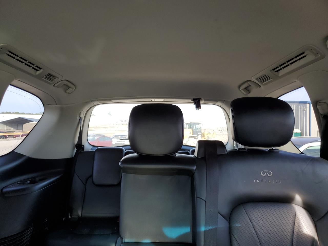 2014 Infiniti QX80 - Image 10