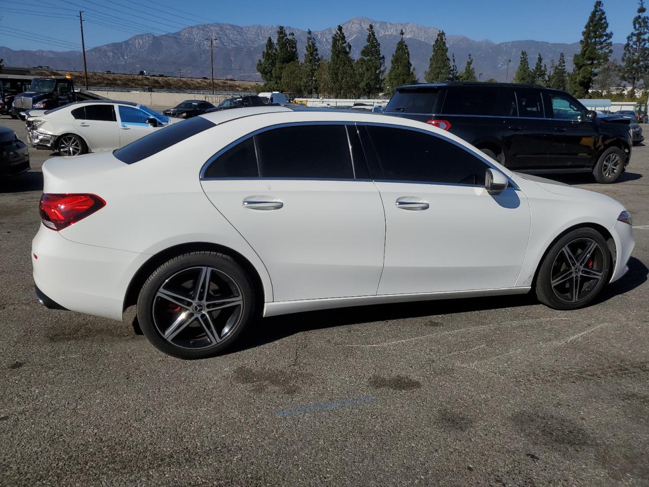 2019 Mercedes-Benz A-klasse - Image 3