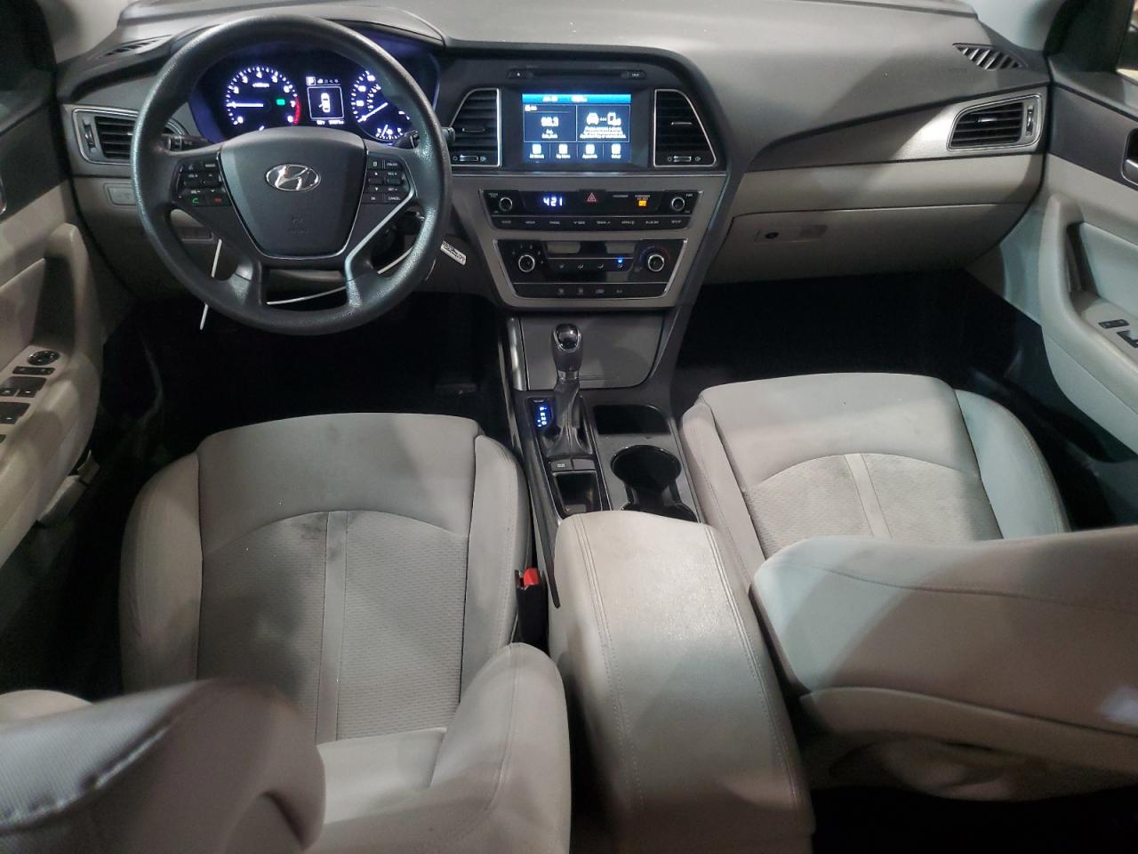2016 Hyundai Sonata - Image 8
