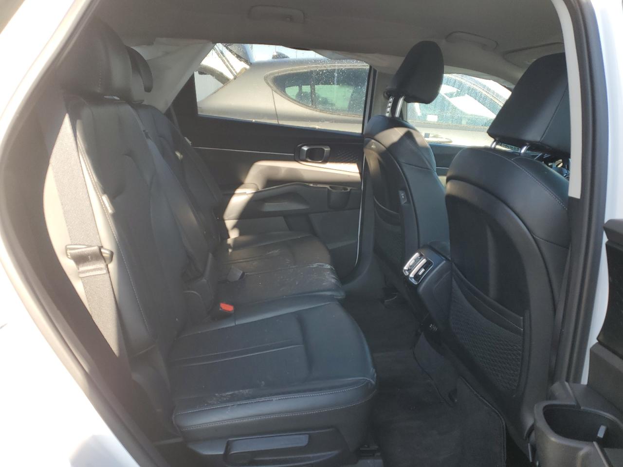 2024 Kia Sorento - Image 10