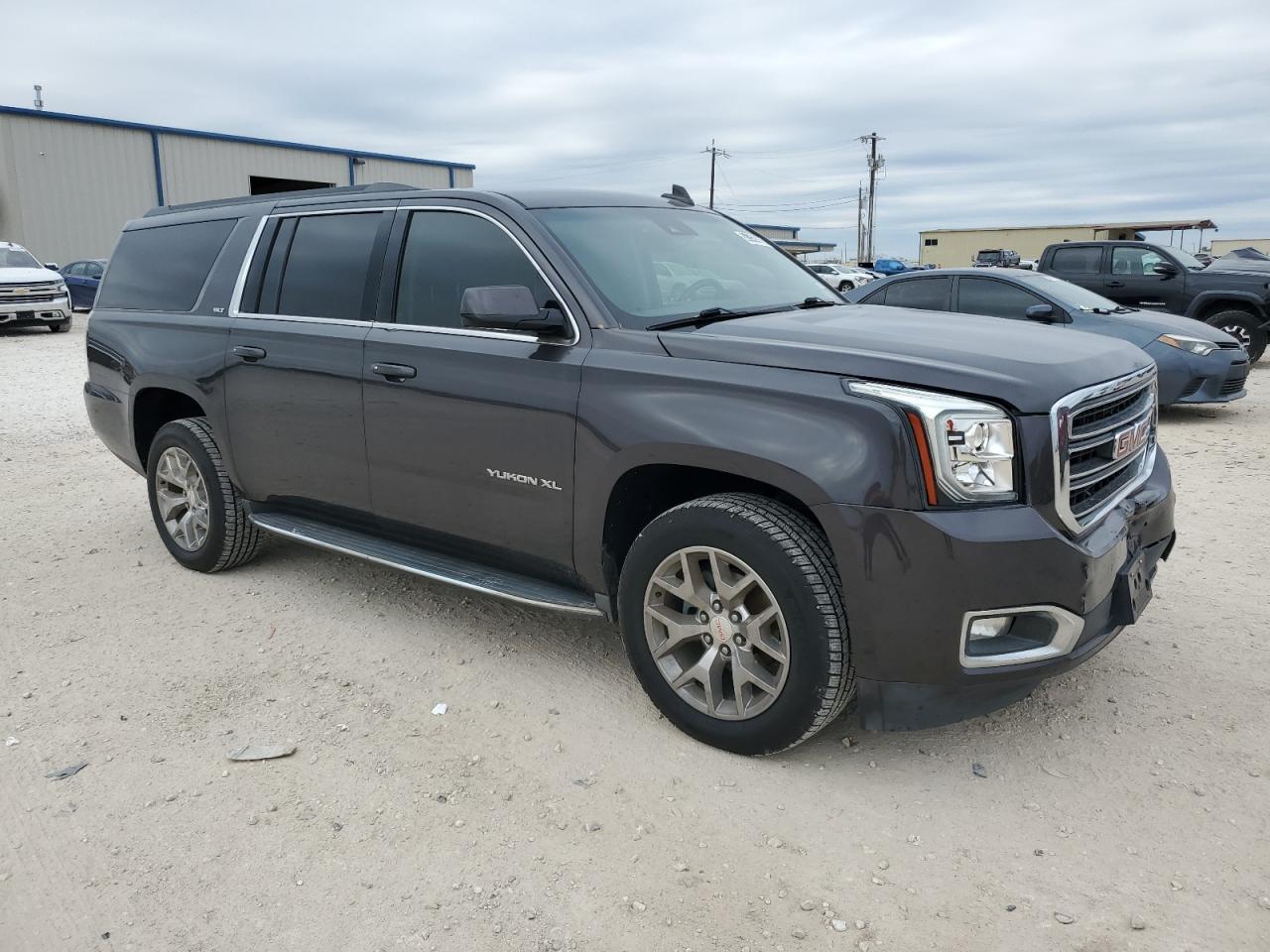 2016 GMC Yukon - Image 4