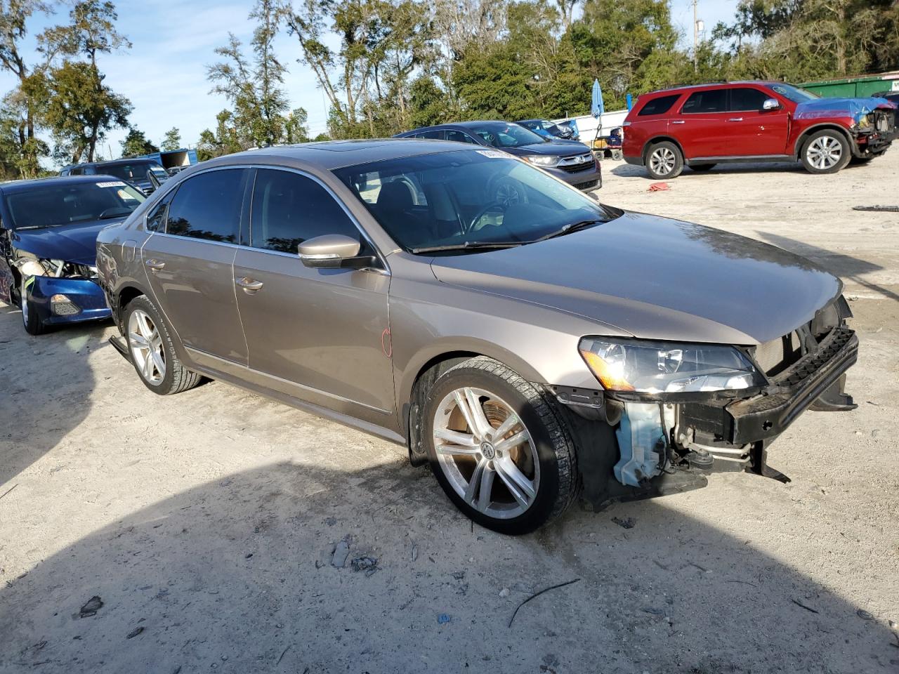 2015 Volkswagen Passat - Image 4
