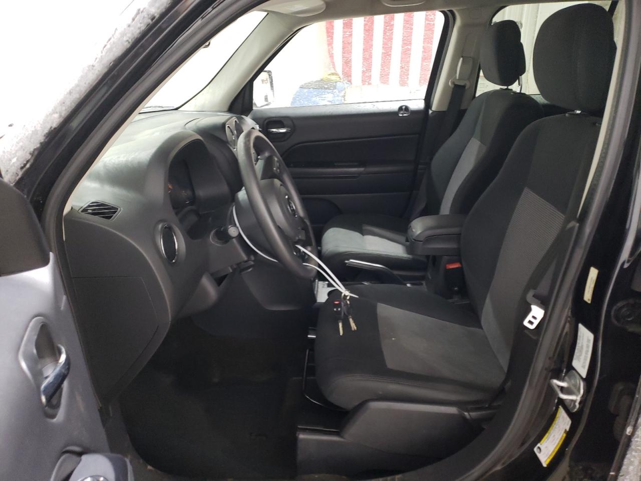 2014 Jeep Liberty (Patriot) - Image 7