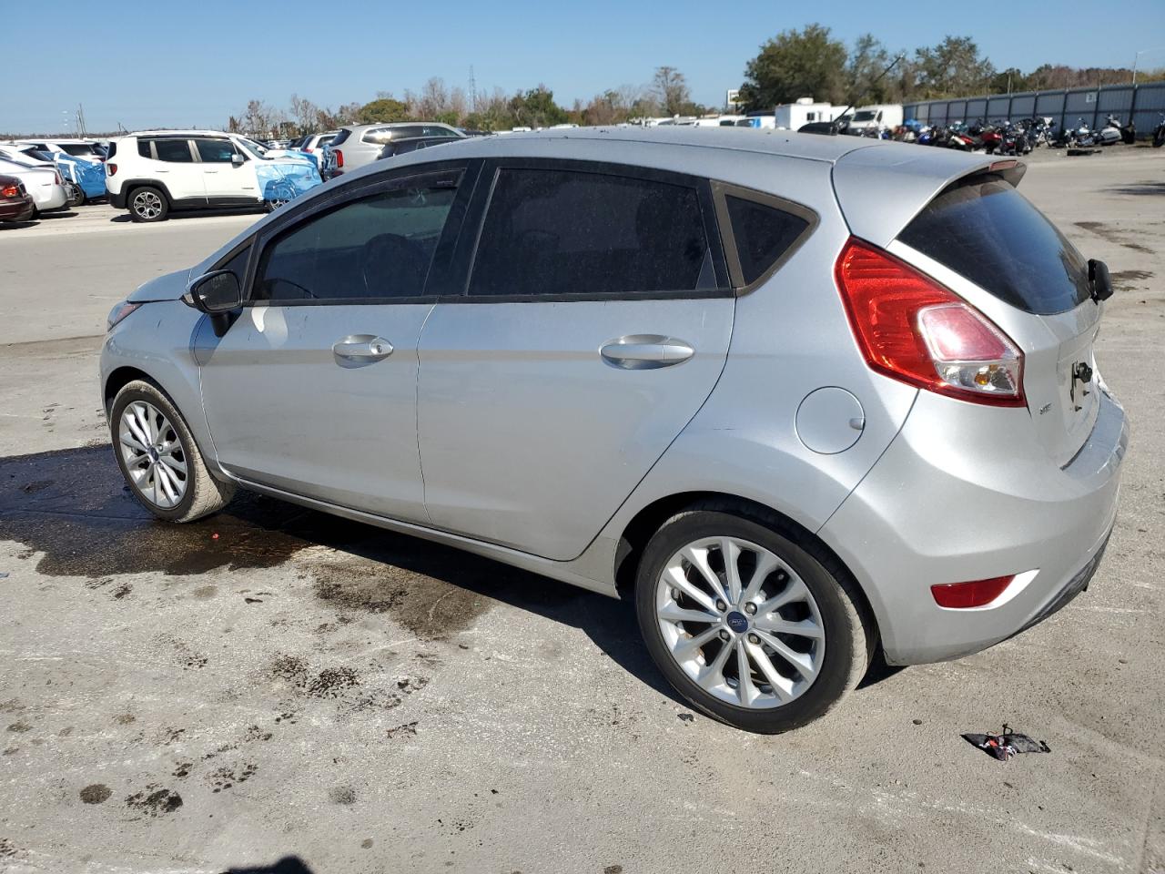 2014 Ford Fiesta - Image 2
