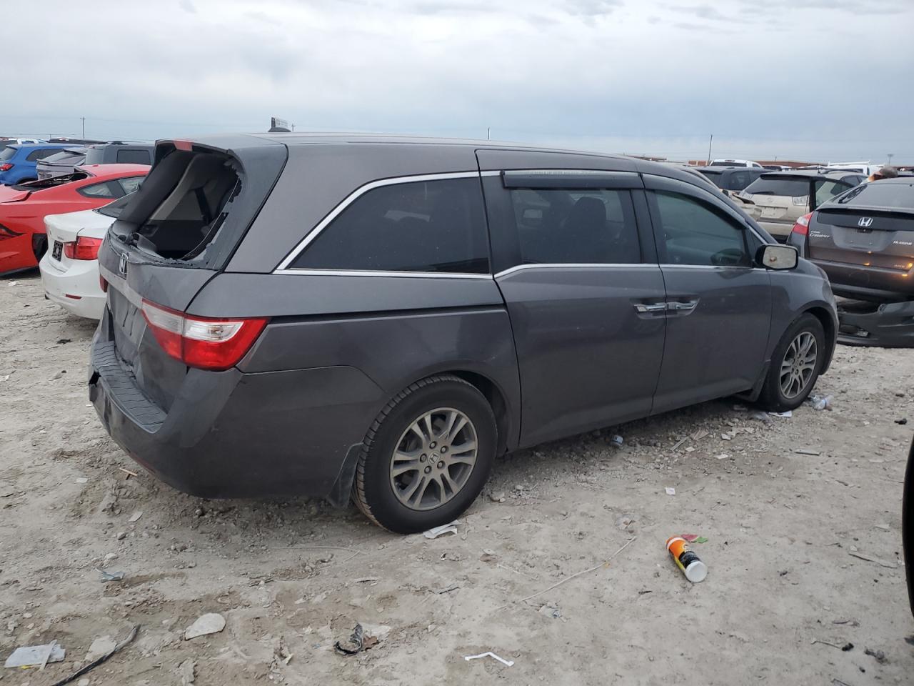 2012 Honda Odyssey - Image 3