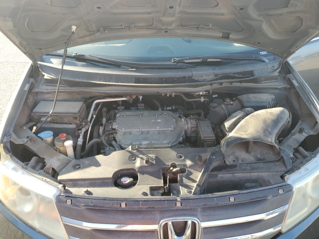 2011 Honda Odyssey - Image 12