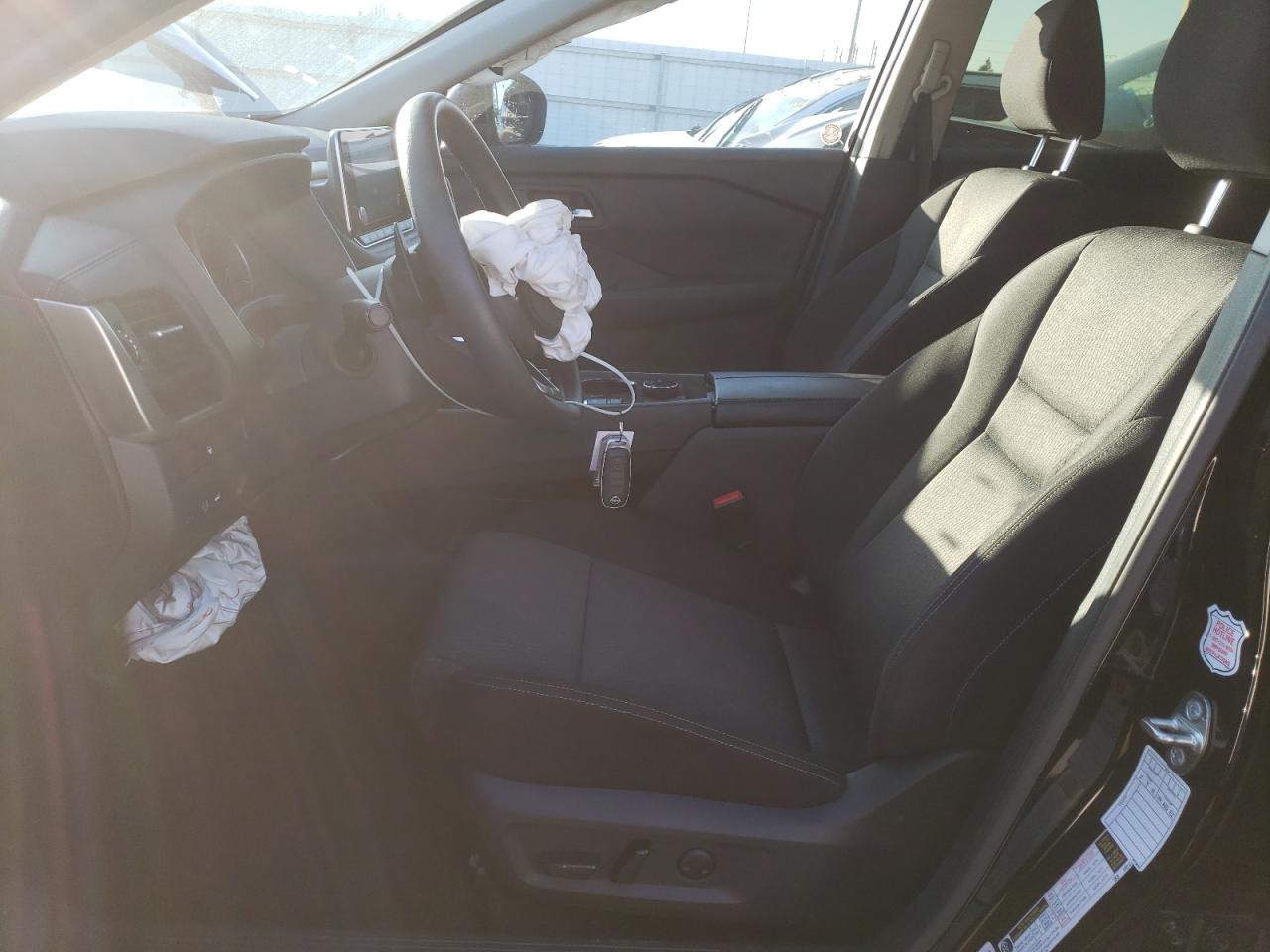2024 Nissan Rogue - Image 7