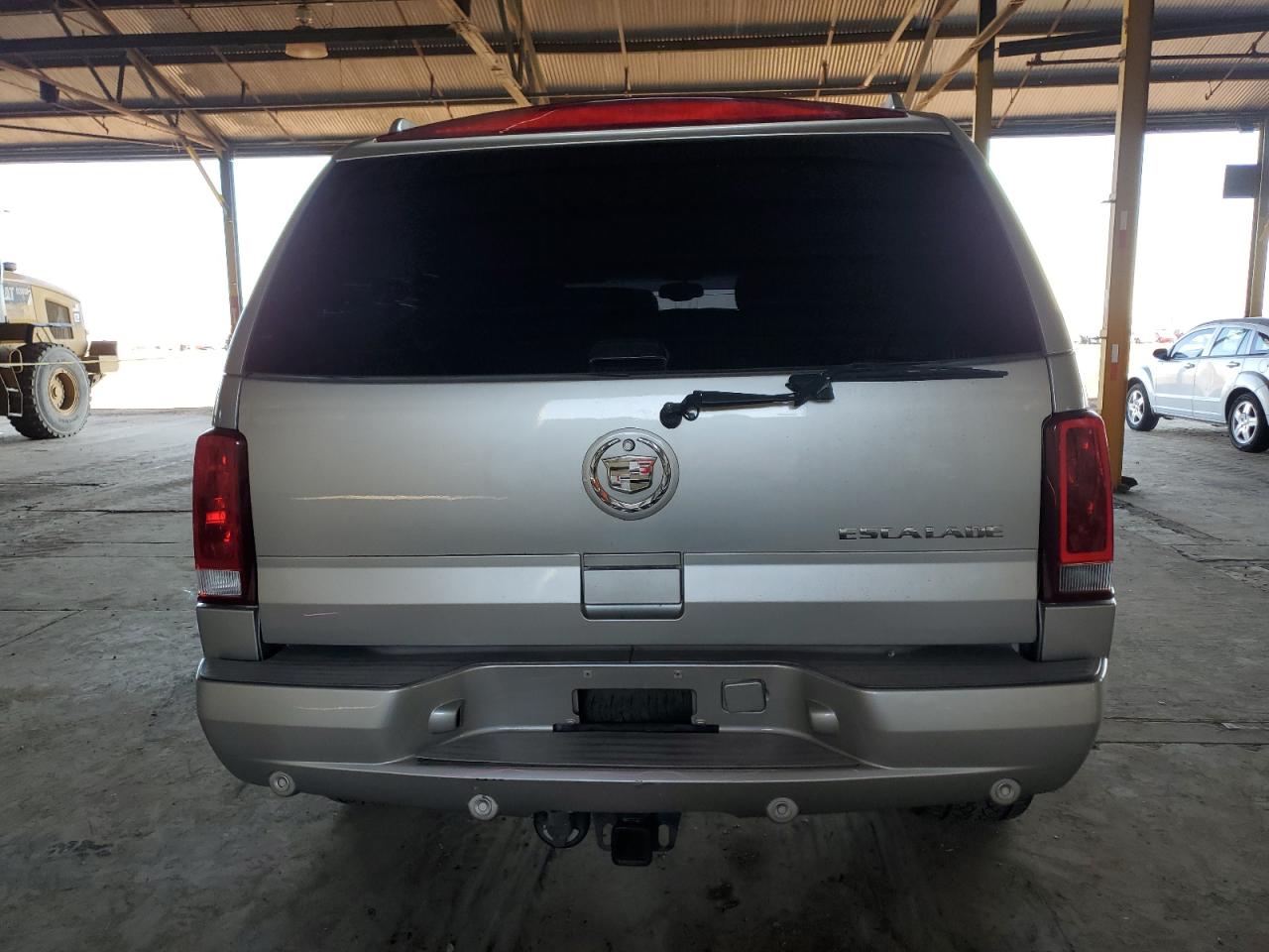 2005 Cadillac Escalade - Image 6