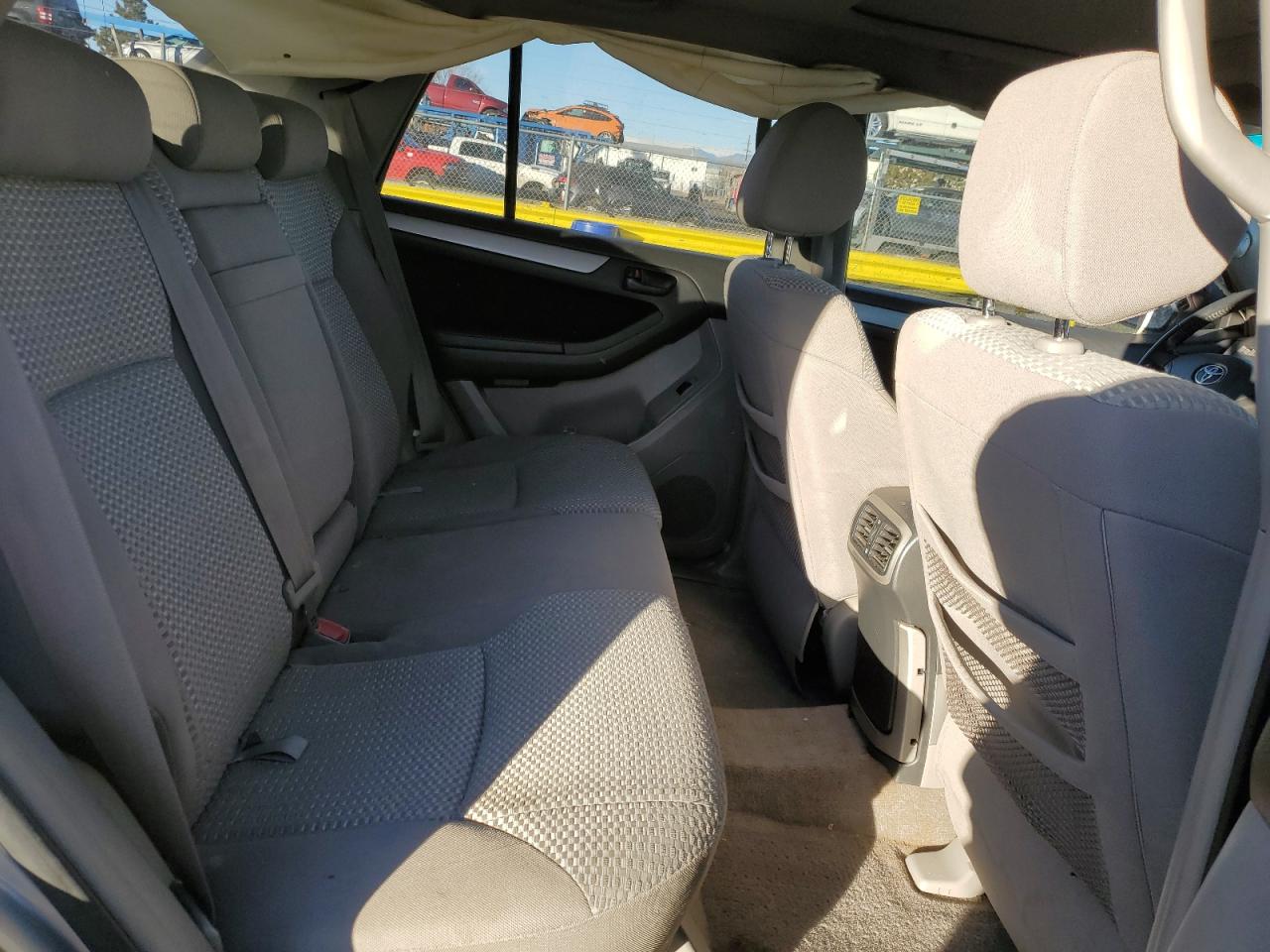 2006 Toyota 4Runner - Image 11