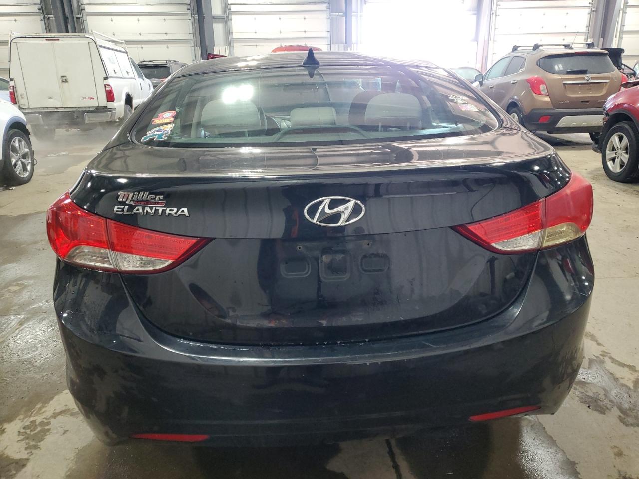 2012 Hyundai Elantra - Image 6
