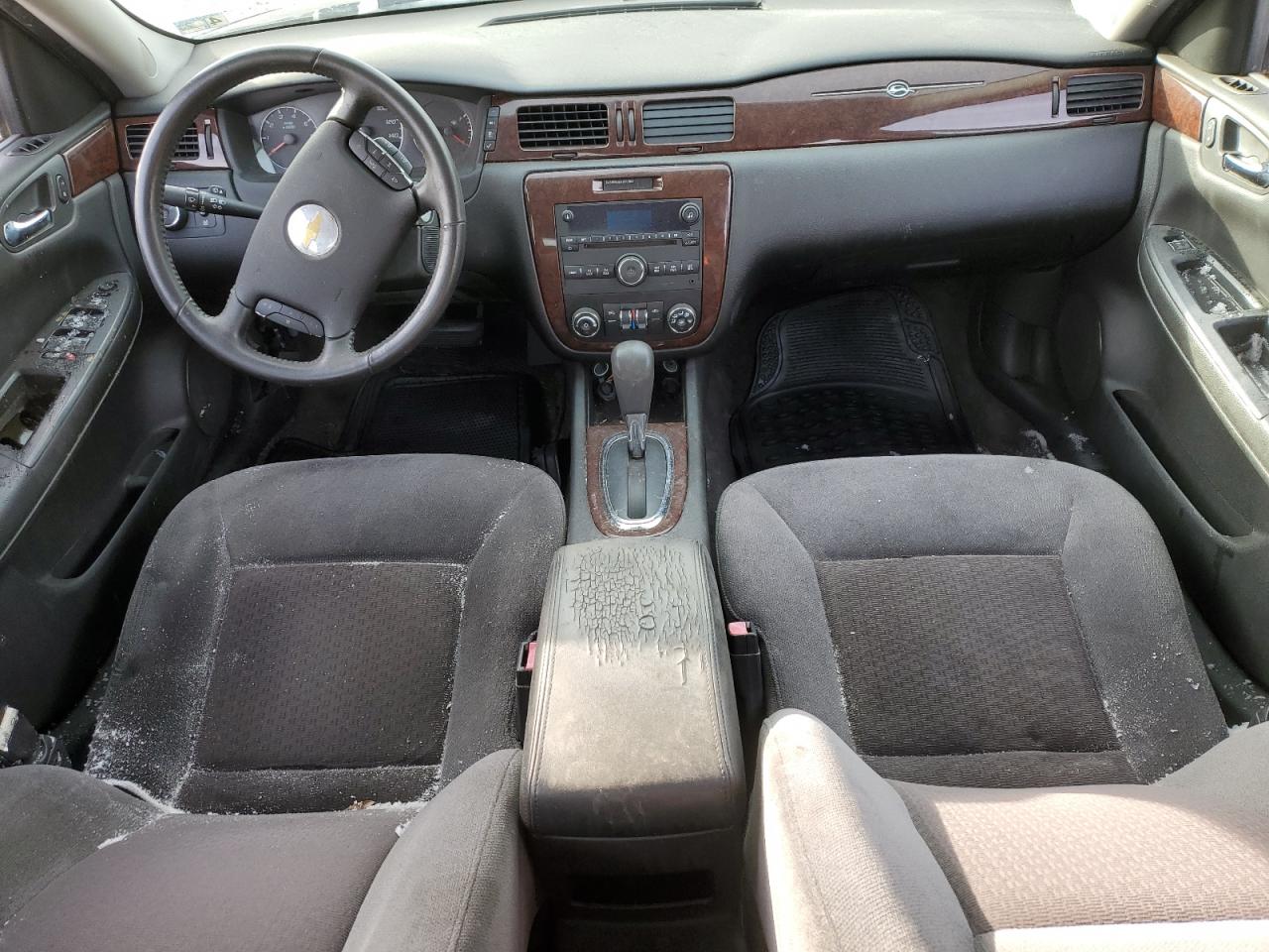 2011 Chevrolet Impala - Image 8