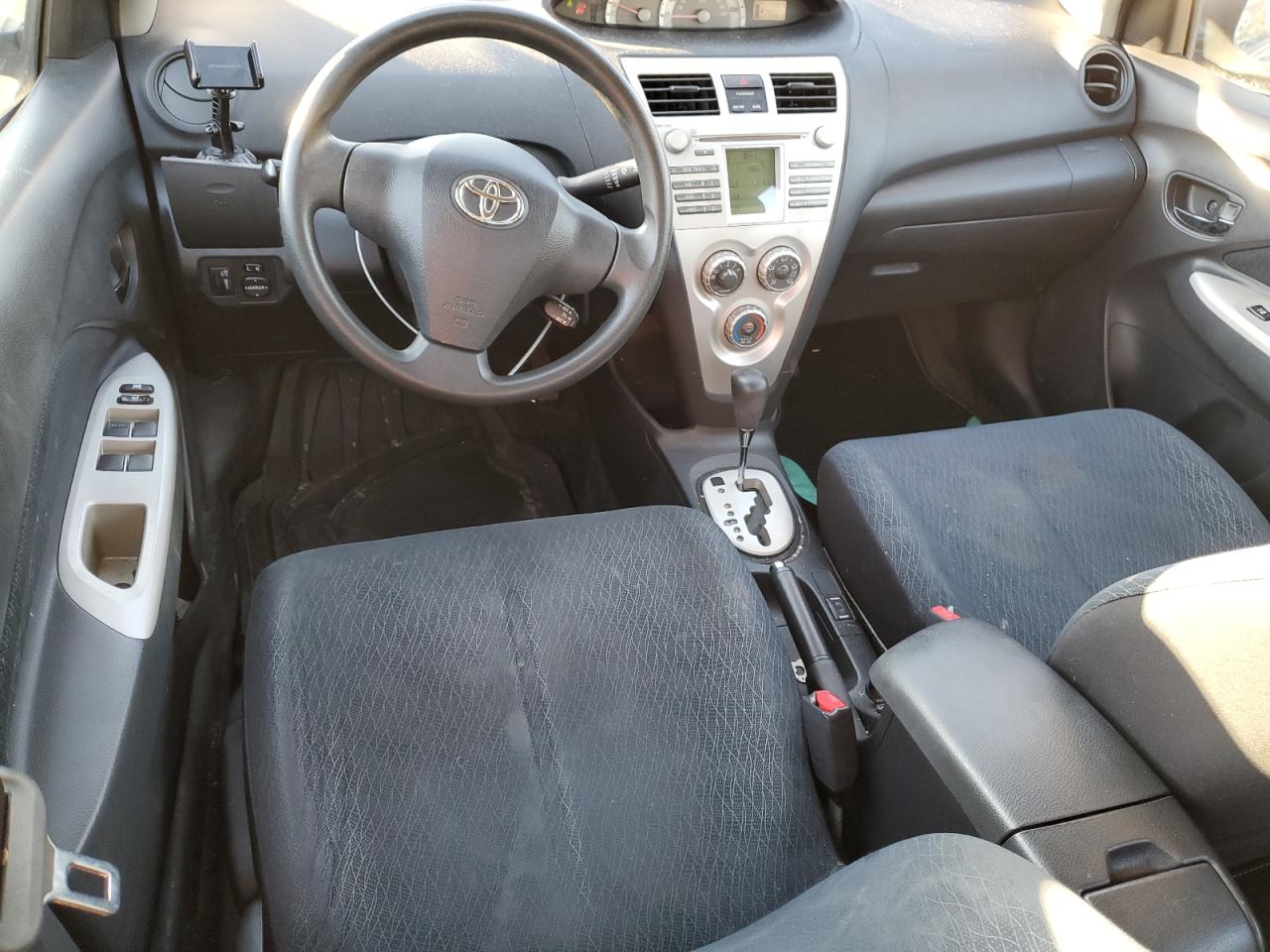 2007 Toyota Yaris - Image 8