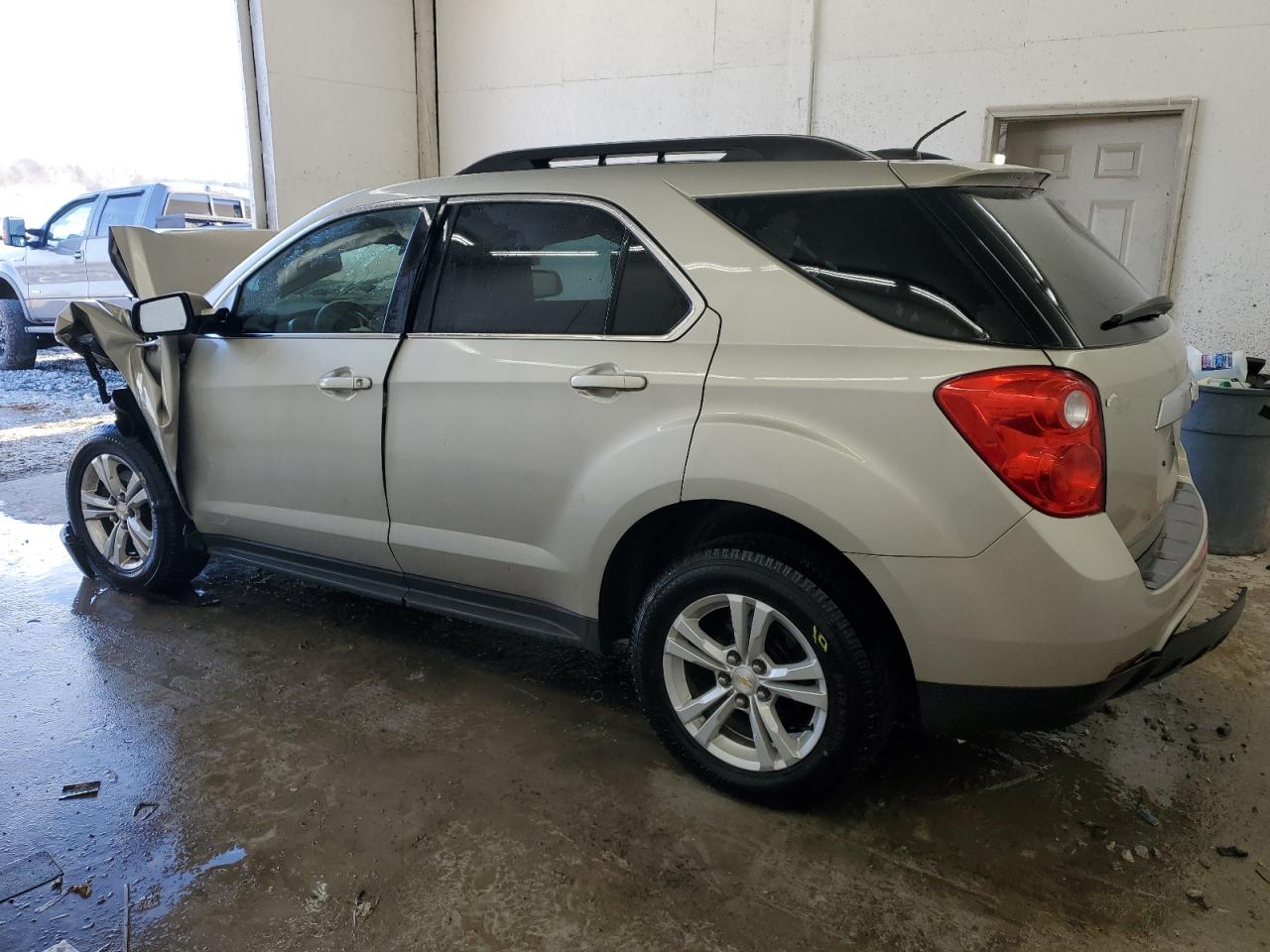 2015 Chevrolet Equinox - Image 2