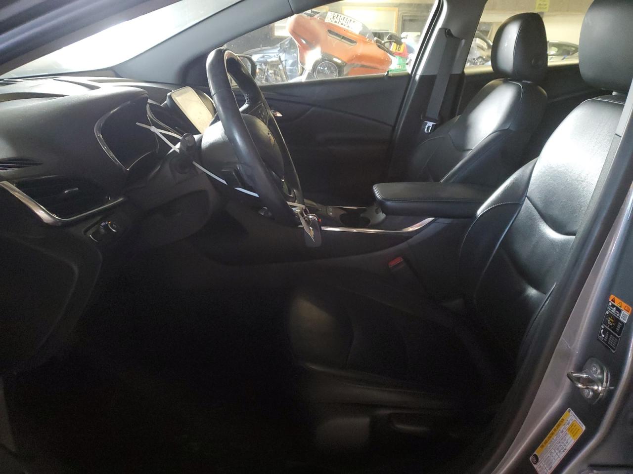 2018 Chevrolet Volt - Image 7