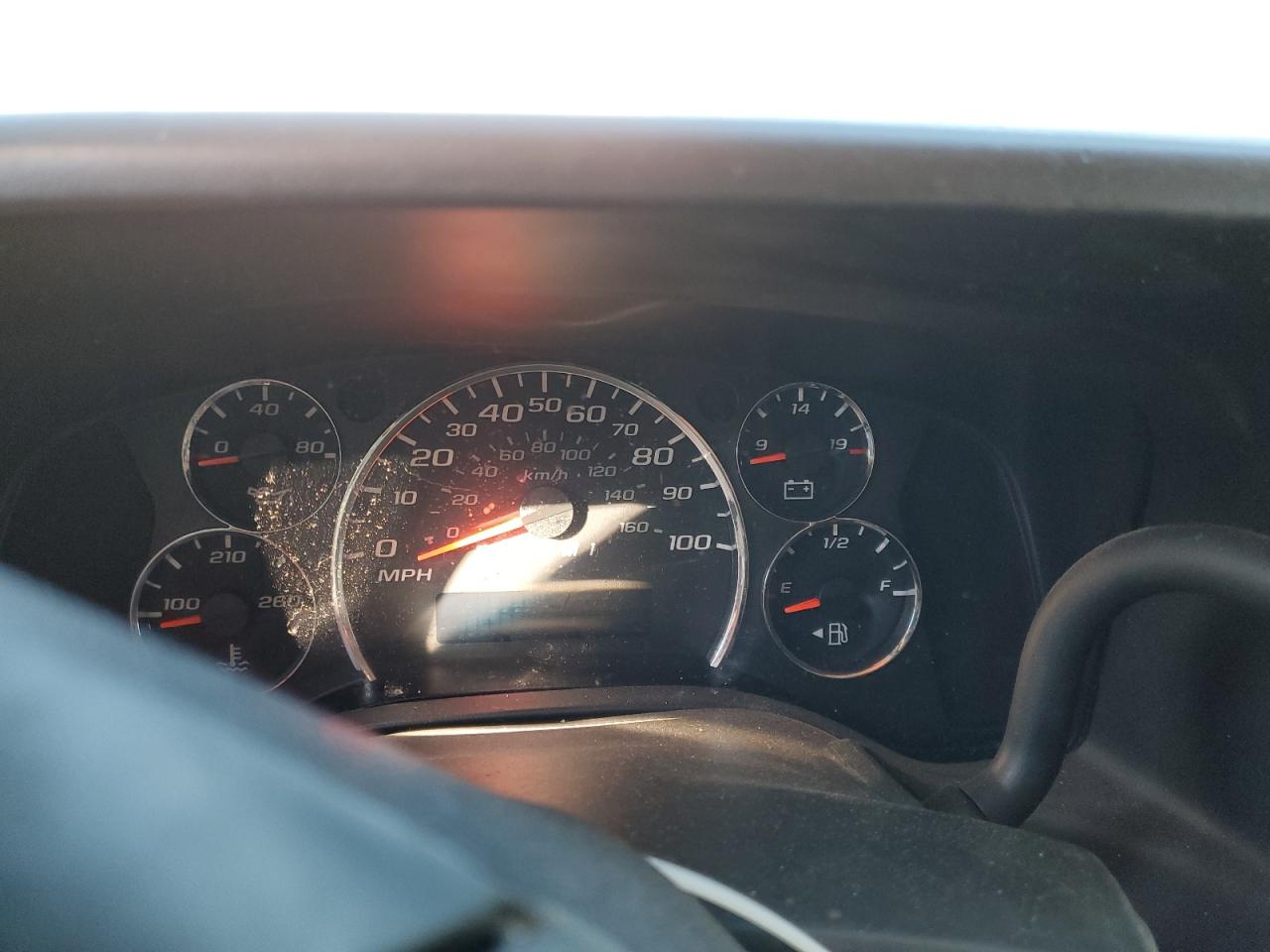 2016 Chevrolet Express - Image 9